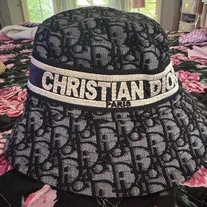 Christian Dior Logo Oblique Bucket Hat - Black & Gray